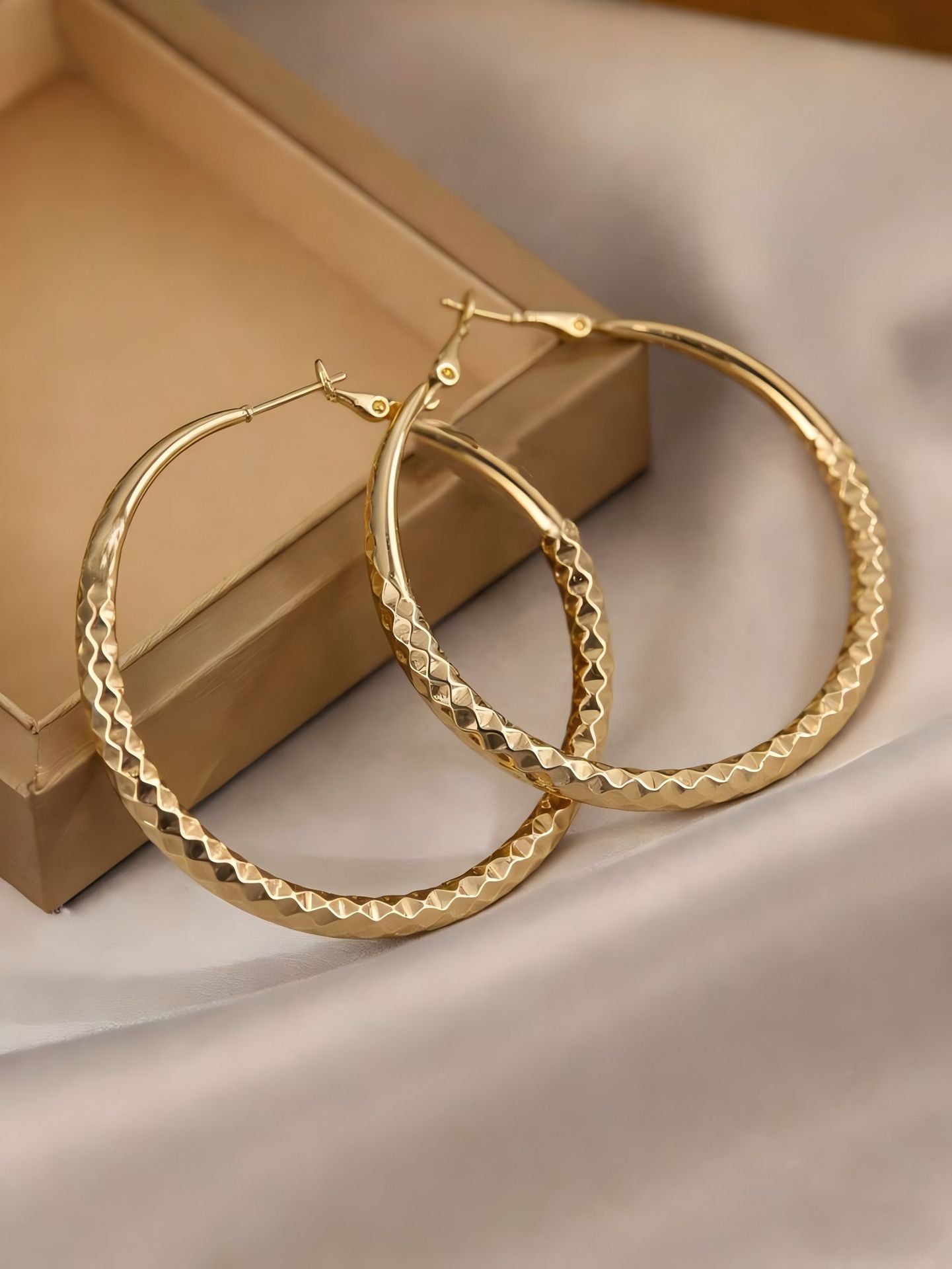 🎉Buy 1 Get 1 Free🎁Diamond-Cut Hoop Earrings for Women